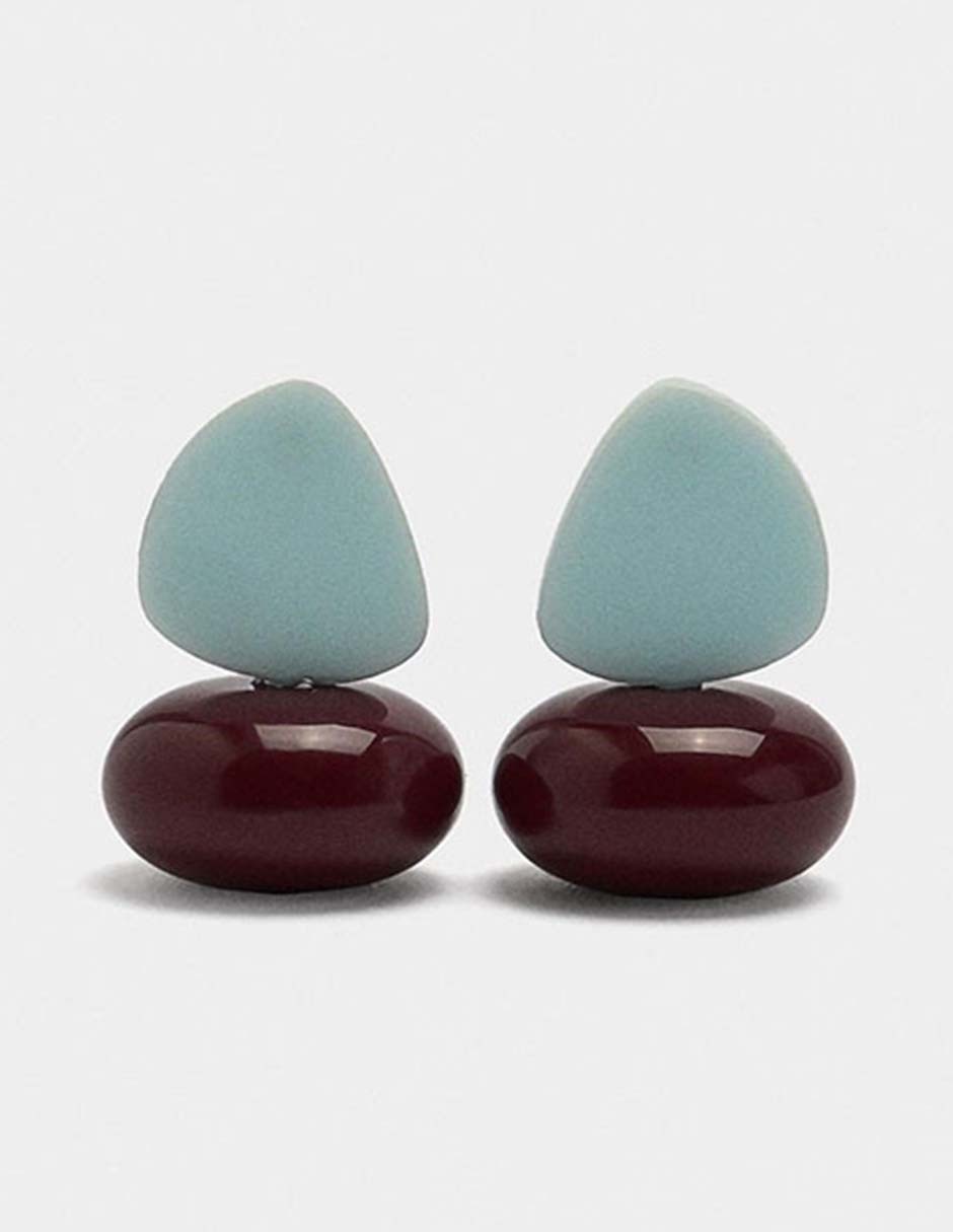 Aretes cortos Wine & Dine con acabado brillante