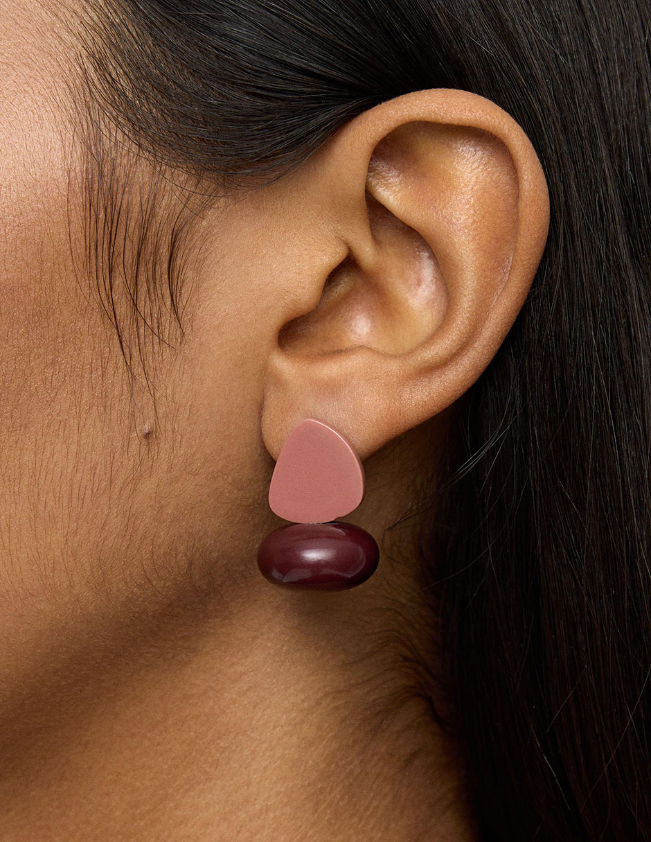 Aretes cortos Wine & Dine con acabado brillante 2