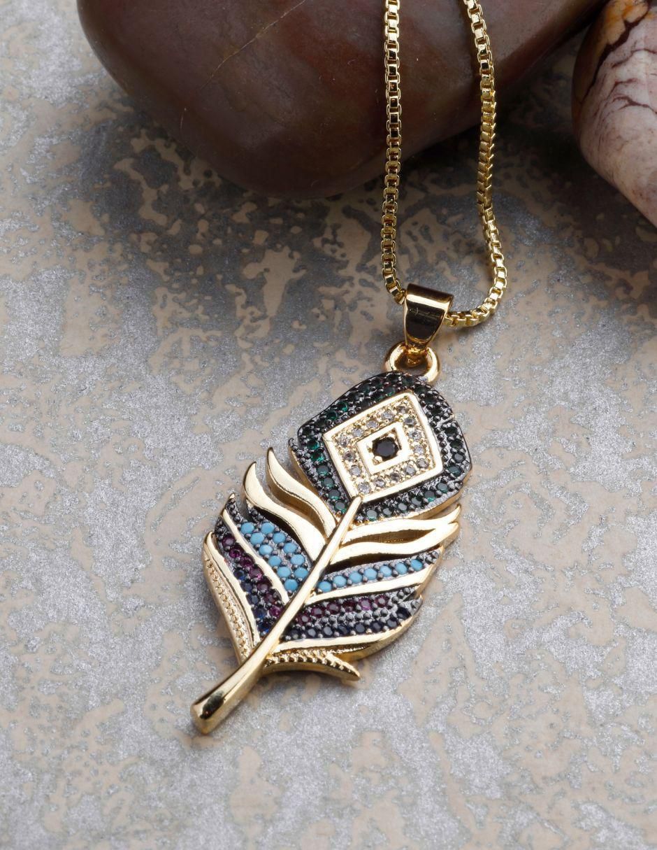 Collar con dije de pluma Navira 18 K 3