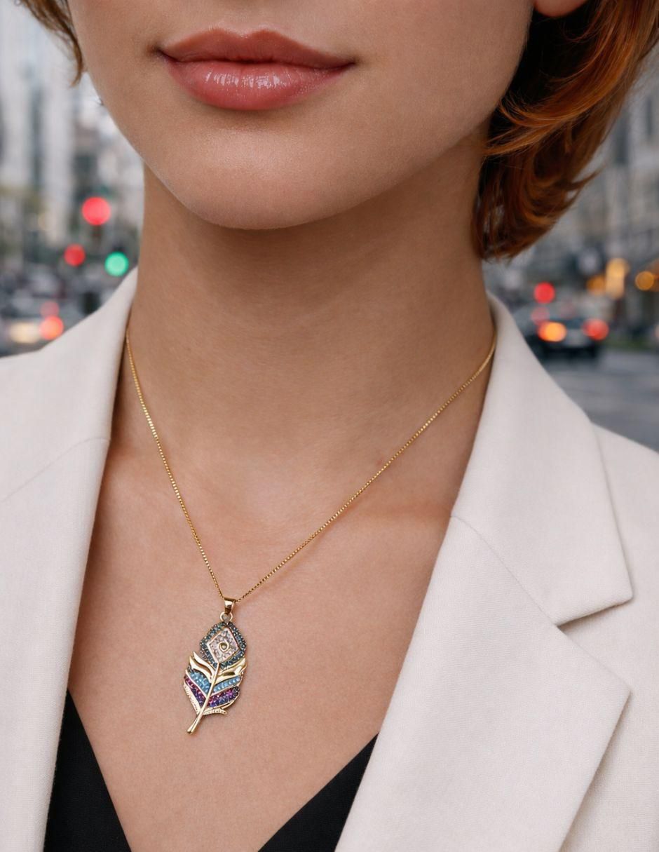 Collar con dije de pluma Navira 18 K 5