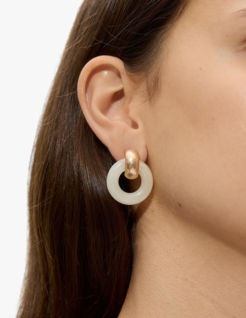 Aretes largos circulares Golden Basics con acabado pulido 2