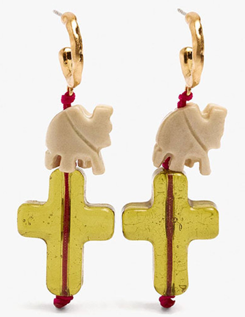 Aretes largos con acabado mate