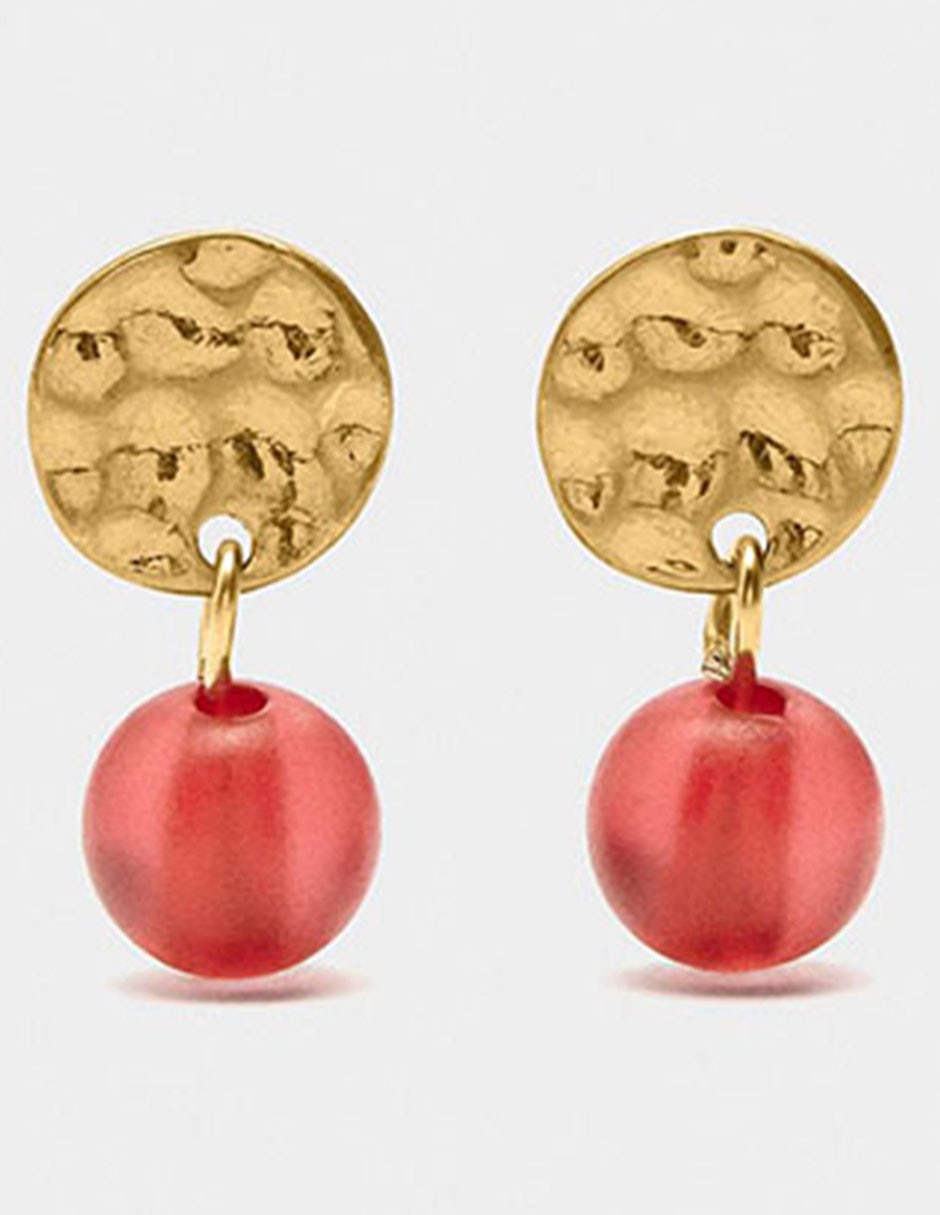 Aretes cortos con acabado martillado