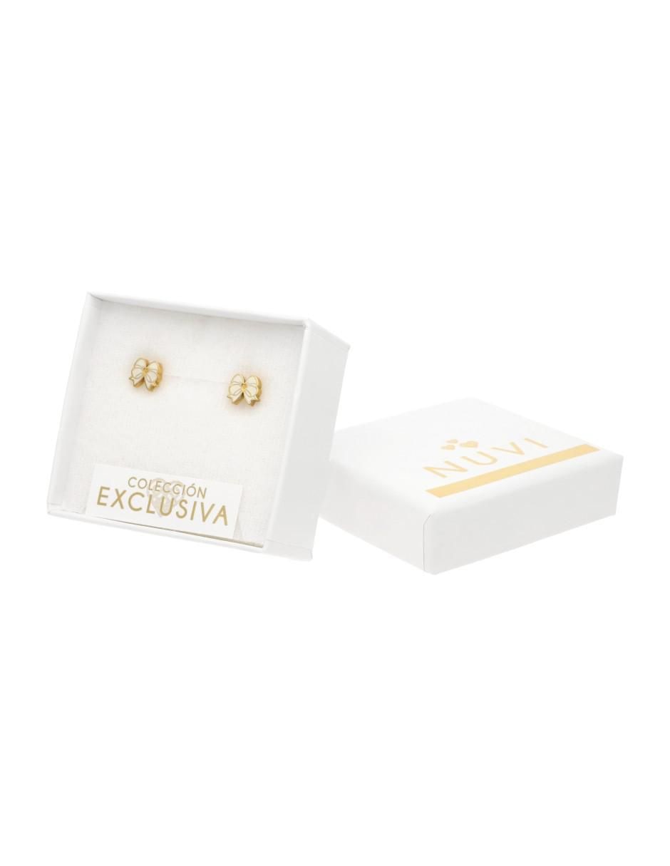 Aretes cortos de moño con acabado brillante 4