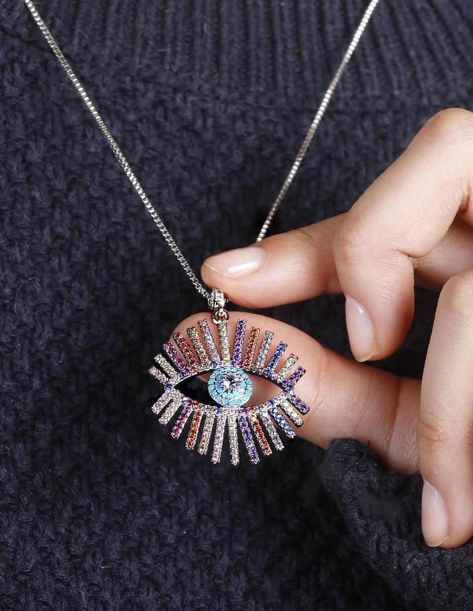 Collar con dije de ojo Vigia 3